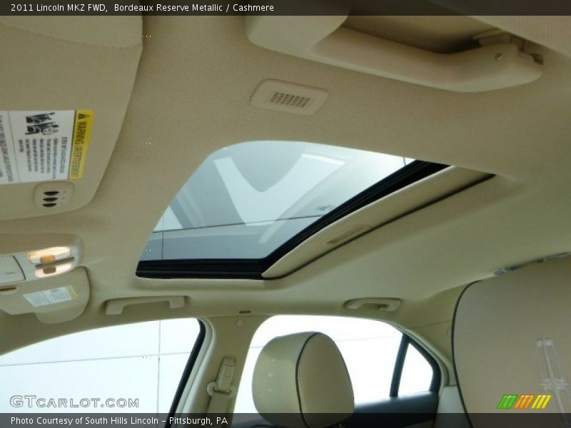 Bordeaux Reserve Metallic / Cashmere 2011 Lincoln MKZ FWD