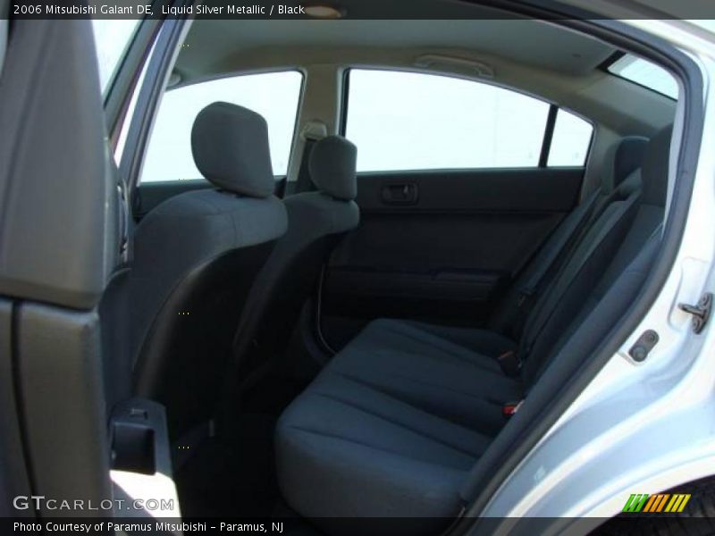 Liquid Silver Metallic / Black 2006 Mitsubishi Galant DE
