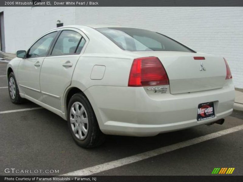 Dover White Pearl / Black 2006 Mitsubishi Galant ES