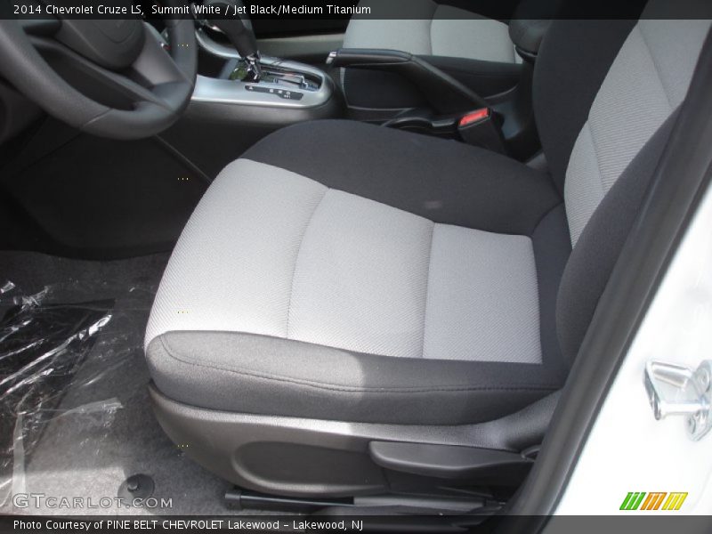 Summit White / Jet Black/Medium Titanium 2014 Chevrolet Cruze LS