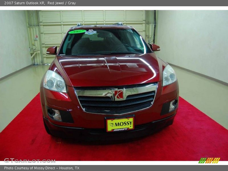 Red Jewel / Gray 2007 Saturn Outlook XR
