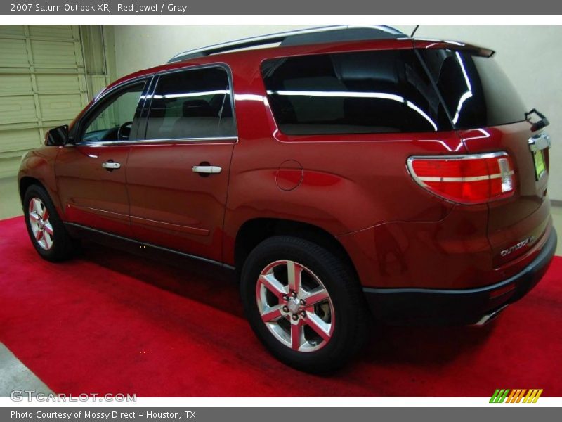 Red Jewel / Gray 2007 Saturn Outlook XR
