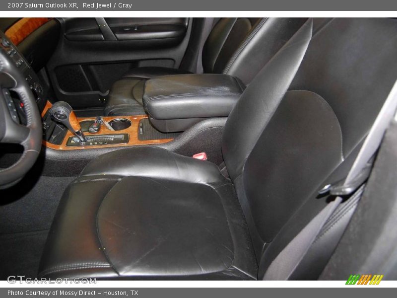 Red Jewel / Gray 2007 Saturn Outlook XR