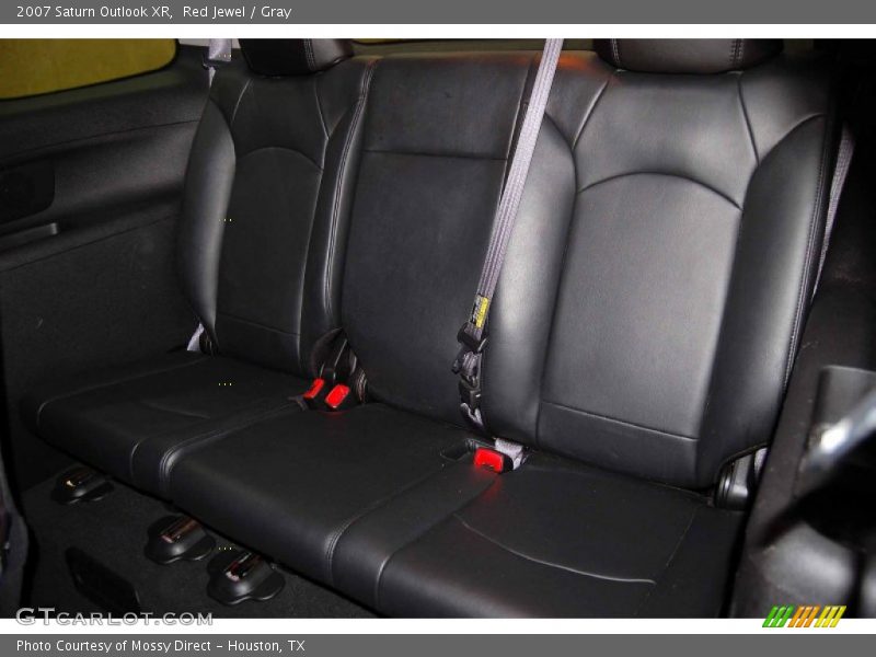 Red Jewel / Gray 2007 Saturn Outlook XR