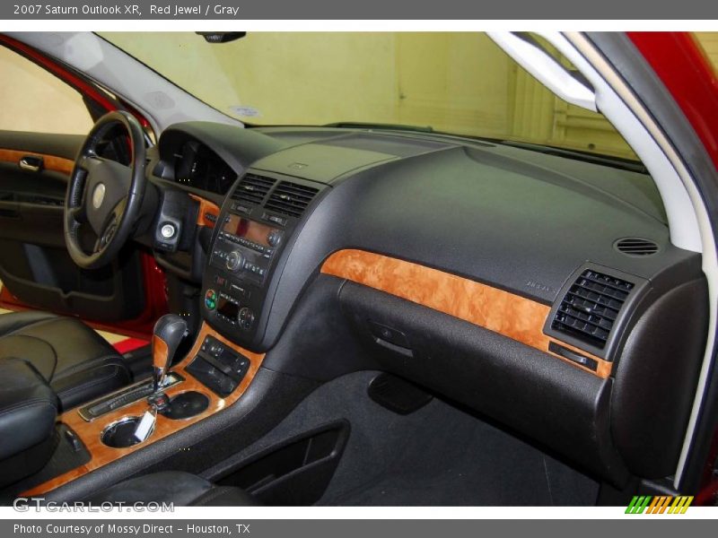 Red Jewel / Gray 2007 Saturn Outlook XR