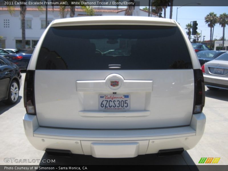 White Diamond Tricoat / Ebony/Ebony 2011 Cadillac Escalade Premium AWD