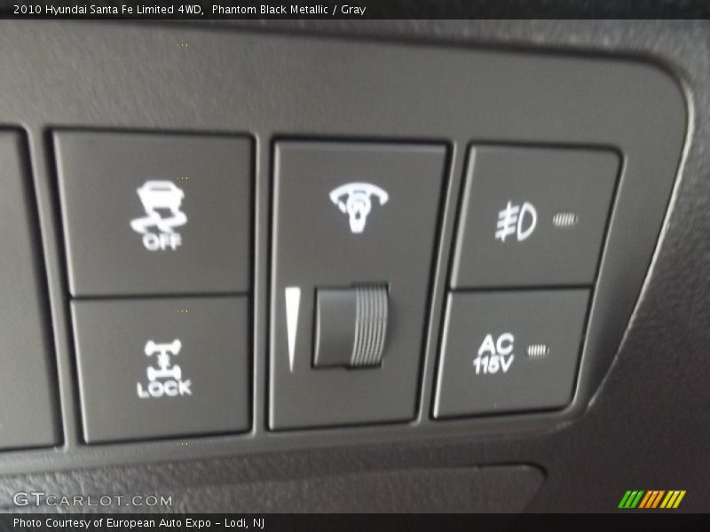 Phantom Black Metallic / Gray 2010 Hyundai Santa Fe Limited 4WD