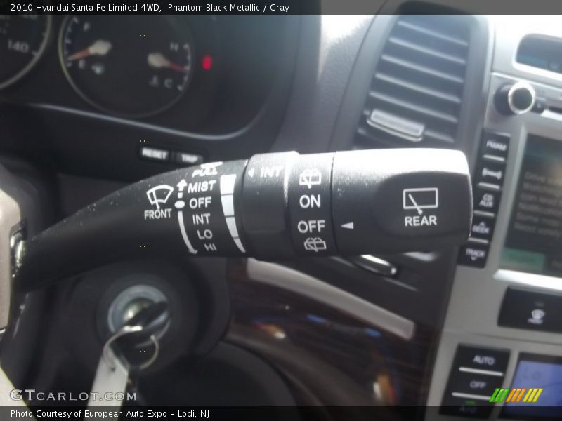 Phantom Black Metallic / Gray 2010 Hyundai Santa Fe Limited 4WD