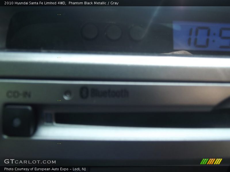Phantom Black Metallic / Gray 2010 Hyundai Santa Fe Limited 4WD