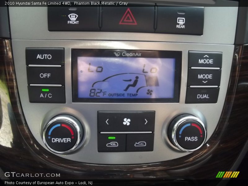 Phantom Black Metallic / Gray 2010 Hyundai Santa Fe Limited 4WD