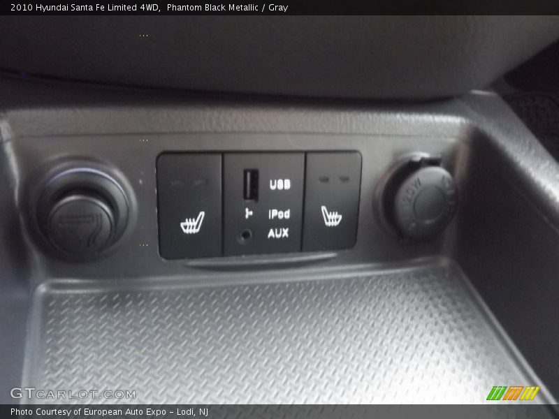 Phantom Black Metallic / Gray 2010 Hyundai Santa Fe Limited 4WD