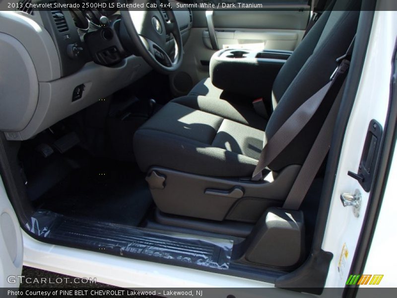 Summit White / Dark Titanium 2013 Chevrolet Silverado 2500HD LS Extended Cab 4x4