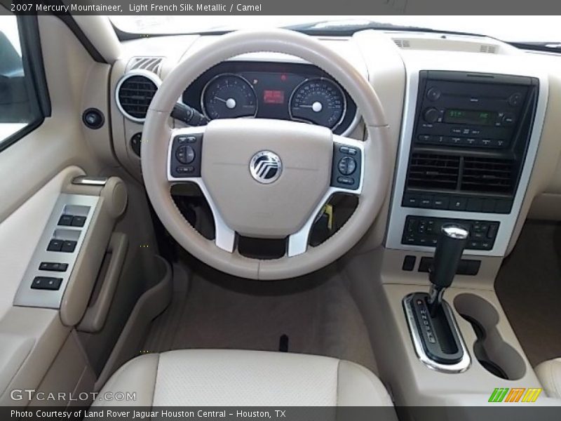 Dashboard of 2007 Mountaineer 