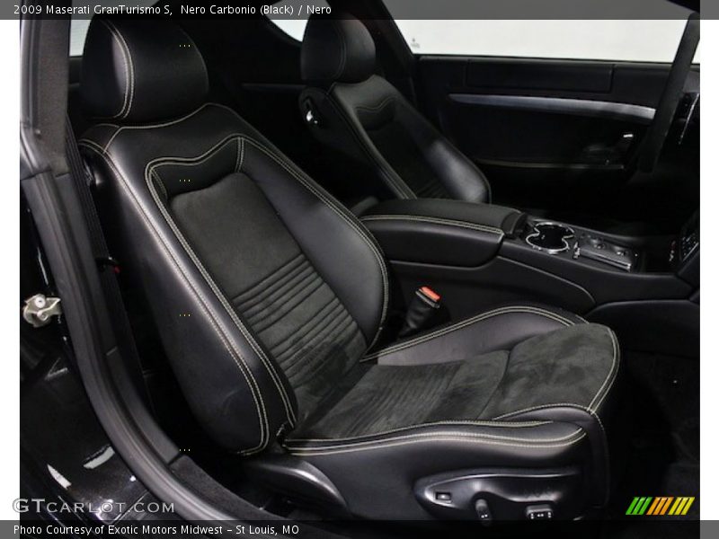 Front Seat of 2009 GranTurismo S