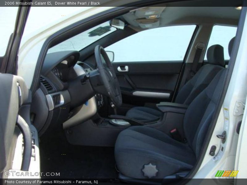 Dover White Pearl / Black 2006 Mitsubishi Galant ES