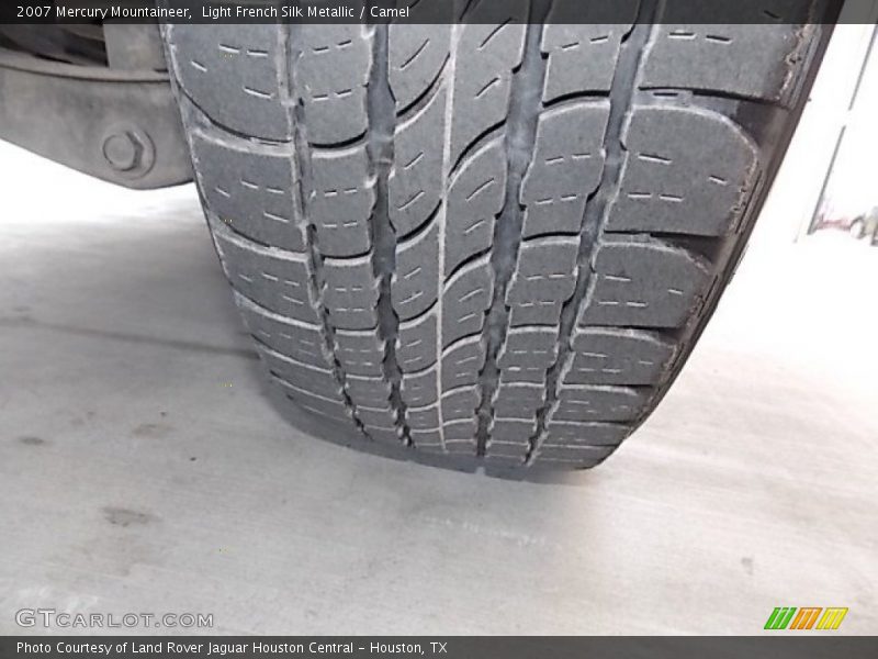 Light French Silk Metallic / Camel 2007 Mercury Mountaineer