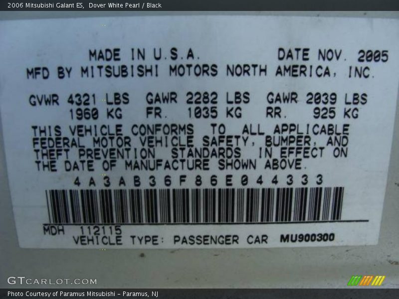 Dover White Pearl / Black 2006 Mitsubishi Galant ES