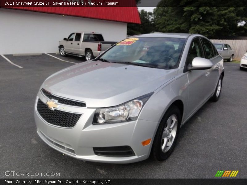 Silver Ice Metallic / Medium Titanium 2011 Chevrolet Cruze LT
