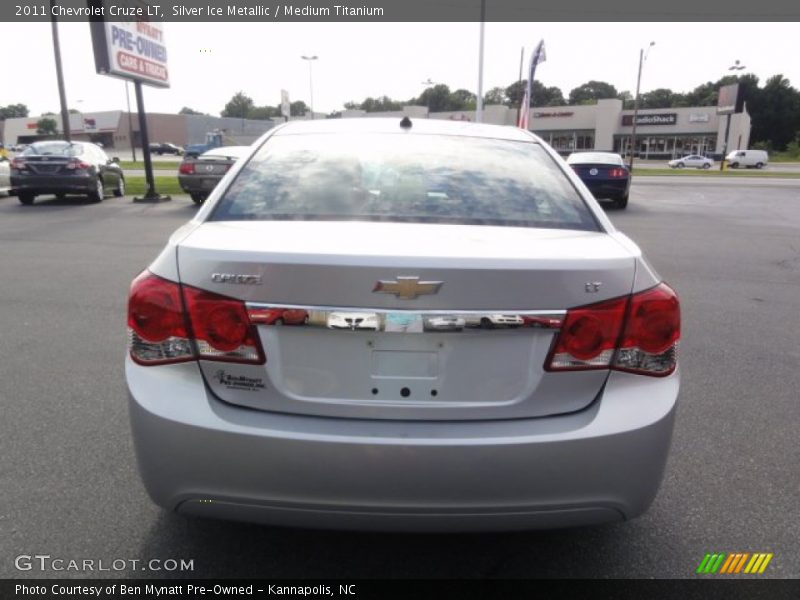 Silver Ice Metallic / Medium Titanium 2011 Chevrolet Cruze LT