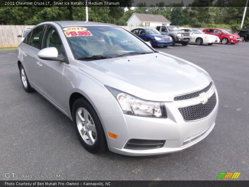 Silver Ice Metallic / Medium Titanium 2011 Chevrolet Cruze LT