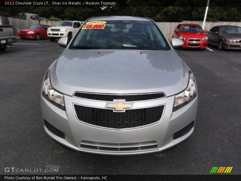 Silver Ice Metallic / Medium Titanium 2011 Chevrolet Cruze LT