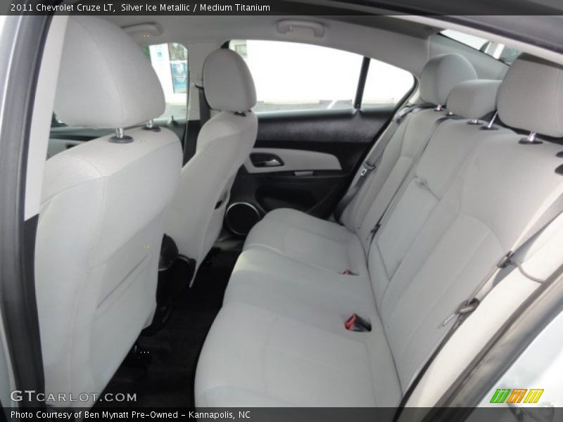 Silver Ice Metallic / Medium Titanium 2011 Chevrolet Cruze LT