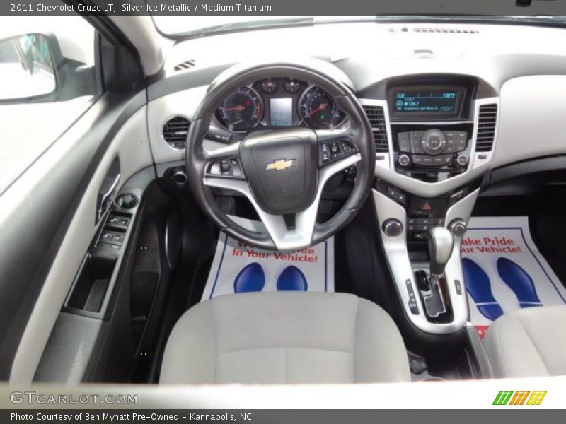 Silver Ice Metallic / Medium Titanium 2011 Chevrolet Cruze LT