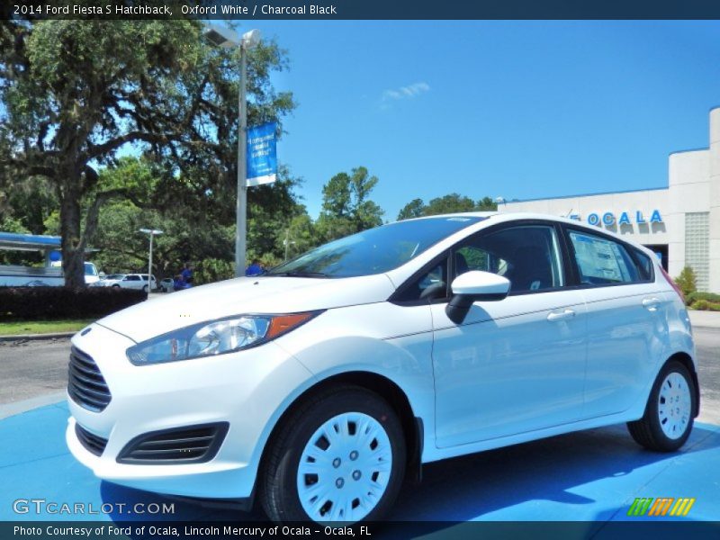 Oxford White / Charcoal Black 2014 Ford Fiesta S Hatchback