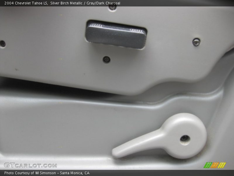 Silver Birch Metallic / Gray/Dark Charcoal 2004 Chevrolet Tahoe LS