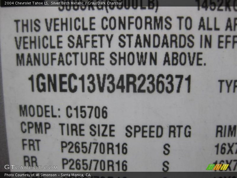 Silver Birch Metallic / Gray/Dark Charcoal 2004 Chevrolet Tahoe LS