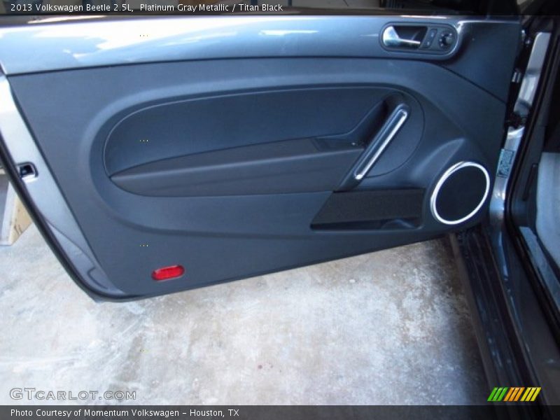 Platinum Gray Metallic / Titan Black 2013 Volkswagen Beetle 2.5L
