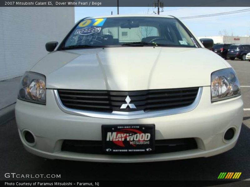 Dover White Pearl / Beige 2007 Mitsubishi Galant ES