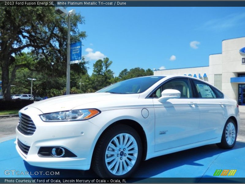 Front 3/4 View of 2013 Fusion Energi SE