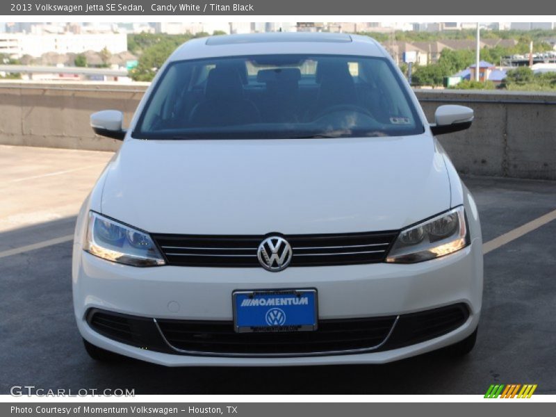 Candy White / Titan Black 2013 Volkswagen Jetta SE Sedan