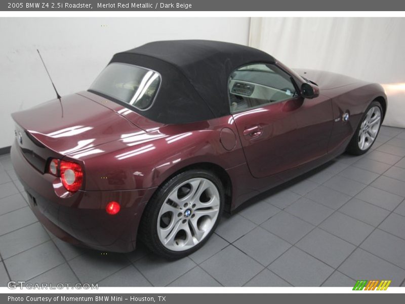 Merlot Red Metallic / Dark Beige 2005 BMW Z4 2.5i Roadster