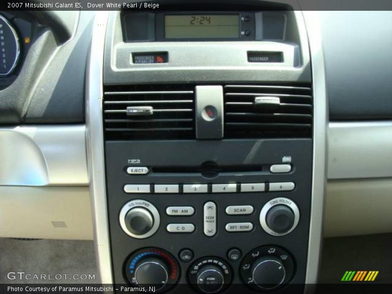 Dover White Pearl / Beige 2007 Mitsubishi Galant ES