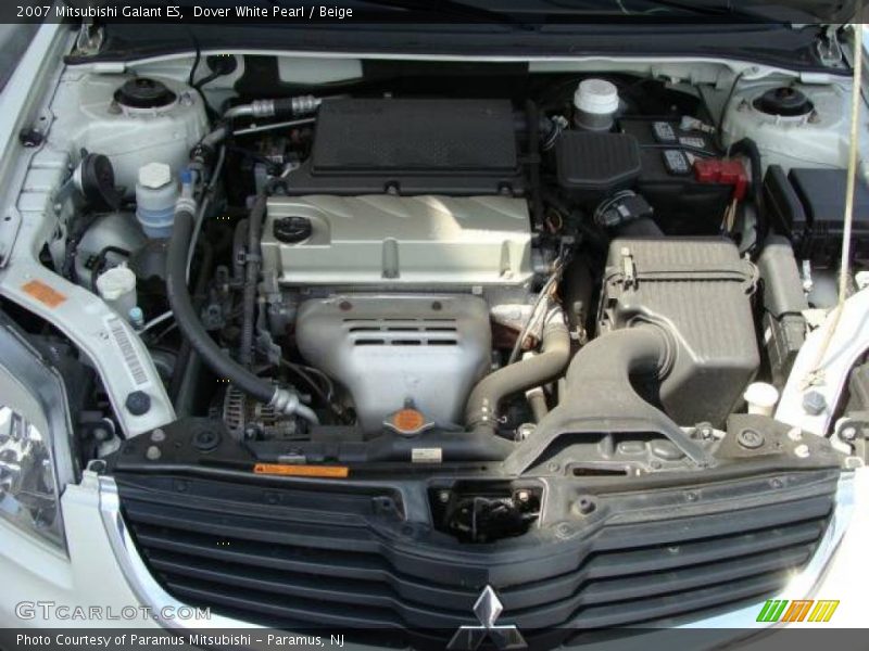 Dover White Pearl / Beige 2007 Mitsubishi Galant ES