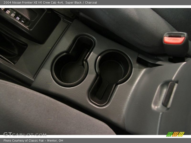 Super Black / Charcoal 2004 Nissan Frontier XE V6 Crew Cab 4x4
