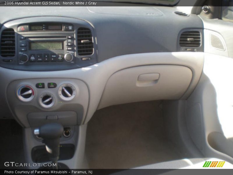 Nordic White / Gray 2006 Hyundai Accent GLS Sedan