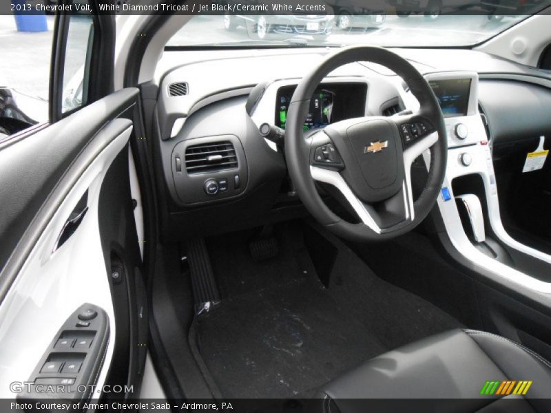 White Diamond Tricoat / Jet Black/Ceramic White Accents 2013 Chevrolet Volt