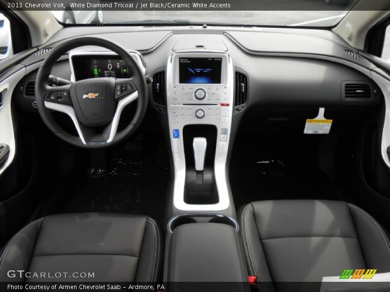 White Diamond Tricoat / Jet Black/Ceramic White Accents 2013 Chevrolet Volt