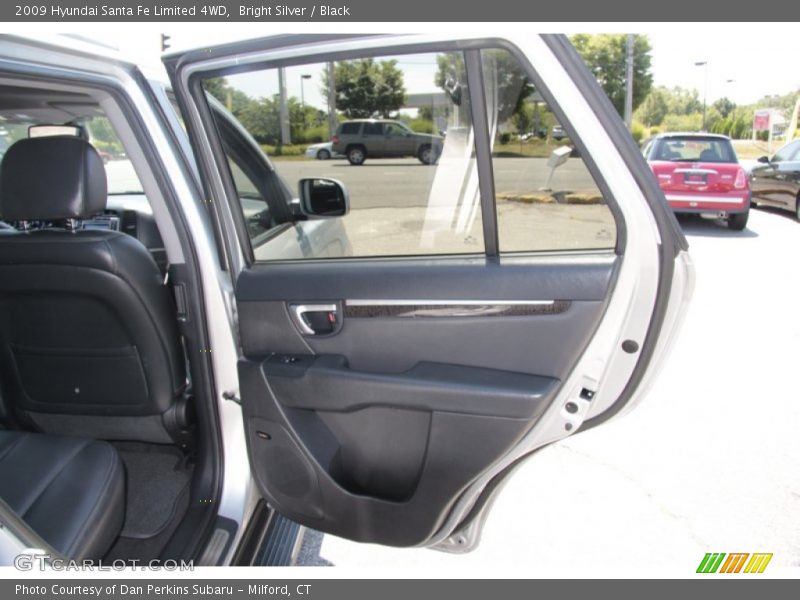 Bright Silver / Black 2009 Hyundai Santa Fe Limited 4WD