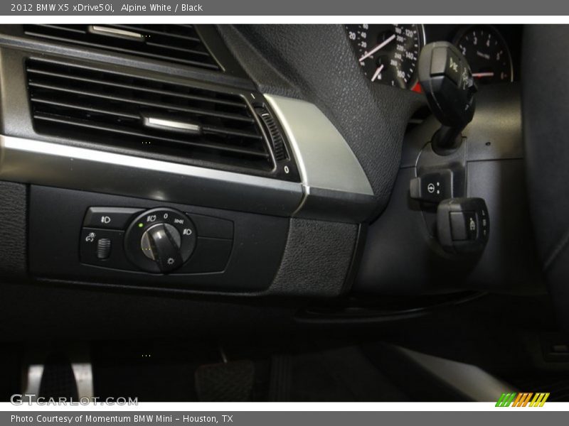 Alpine White / Black 2012 BMW X5 xDrive50i