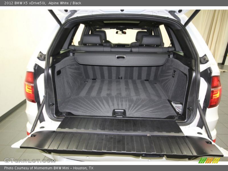  2012 X5 xDrive50i Trunk