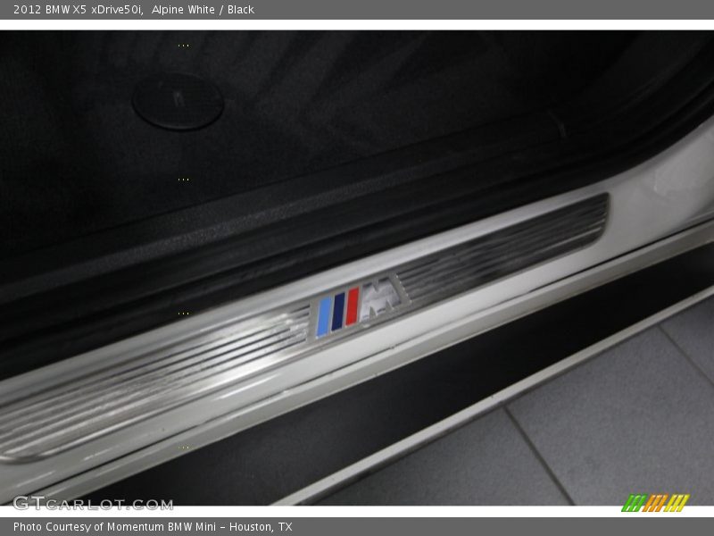 Alpine White / Black 2012 BMW X5 xDrive50i