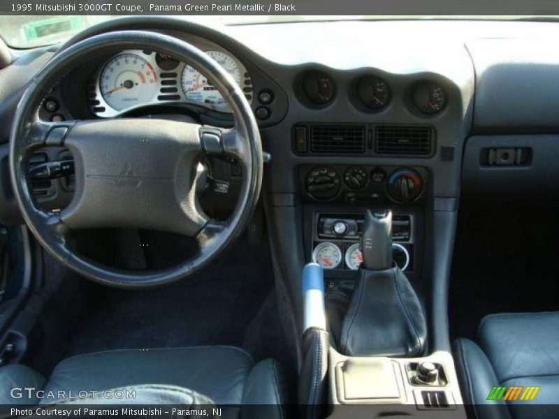 Panama Green Pearl Metallic / Black 1995 Mitsubishi 3000GT Coupe