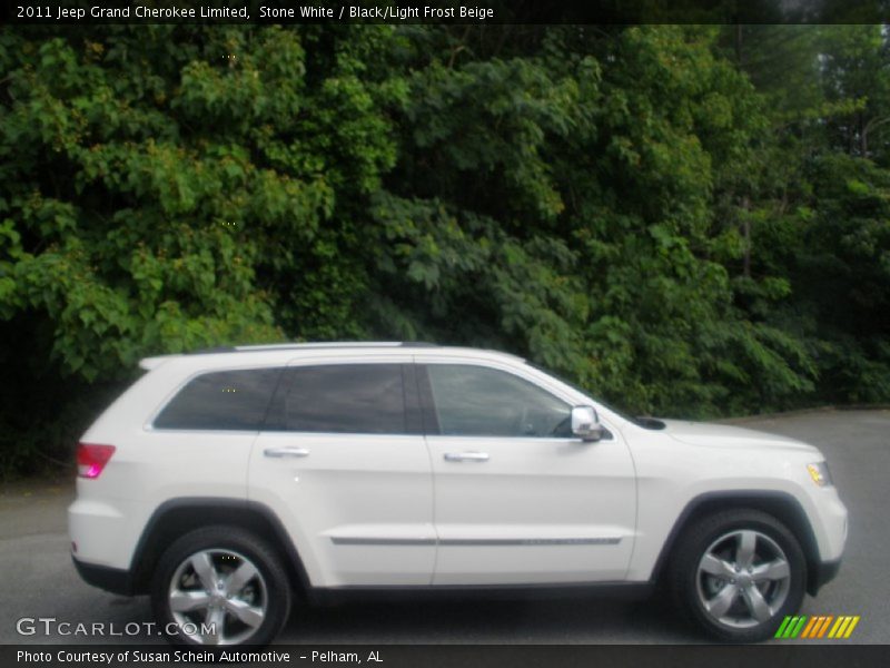 Stone White / Black/Light Frost Beige 2011 Jeep Grand Cherokee Limited