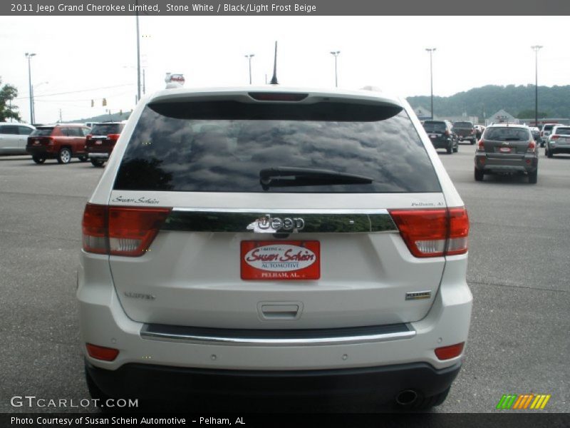 Stone White / Black/Light Frost Beige 2011 Jeep Grand Cherokee Limited