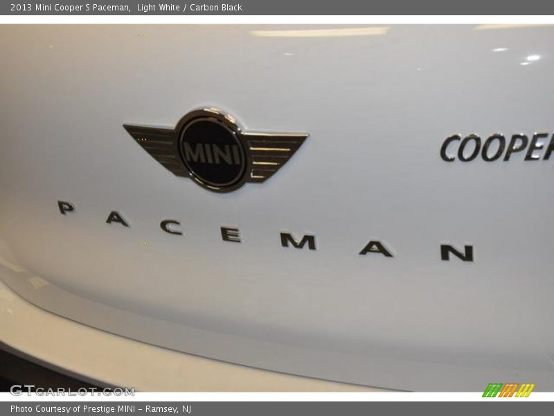 Light White / Carbon Black 2013 Mini Cooper S Paceman
