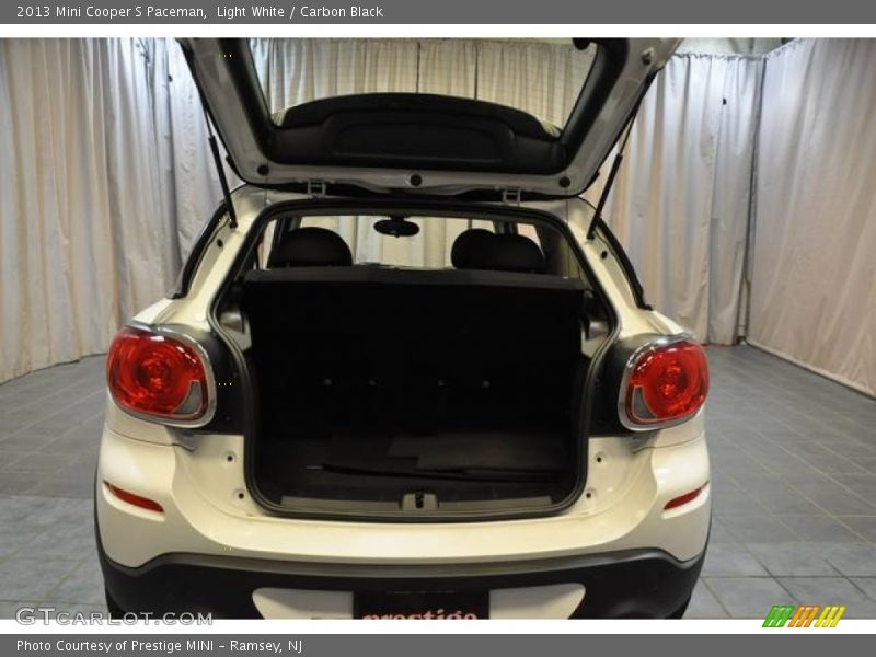 Light White / Carbon Black 2013 Mini Cooper S Paceman